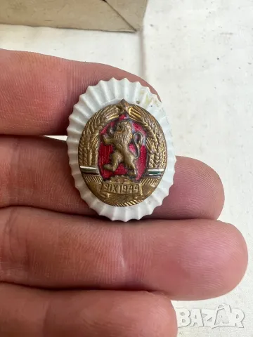 Продавам соц кокарда (редкаж), снимка 1