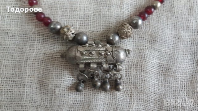 Старинно колие, снимка 2 - Антикварни и старинни предмети - 30272737