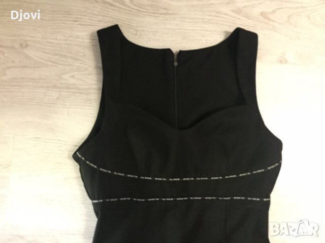 Елегантна черна рокля, снимка 1 - Рокли - 30472612