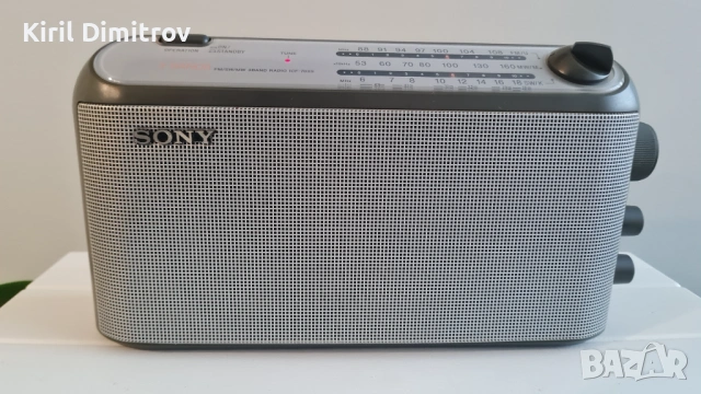 портативно ретро радио Sony ICF-703S, снимка 3 - Радиокасетофони, транзистори - 53370124