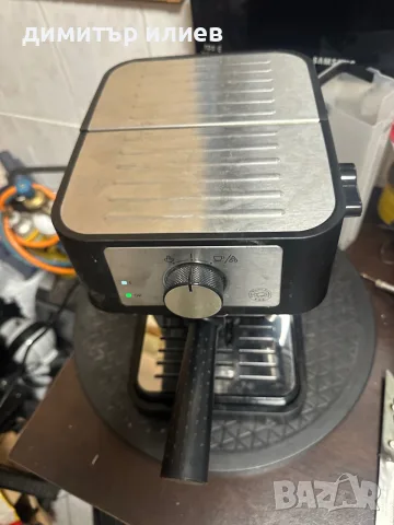 Продавам Кафемашина Delonghi ec260, снимка 2 - Кафемашини - 56348003