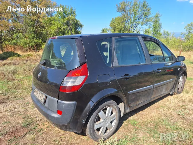 Renault Scenic на Части 1.5, снимка 4 - Автомобили и джипове - 47301968