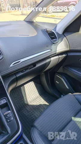 Renault Scenic 1,6 dCi 130 k.s., снимка 7 - Автомобили и джипове - 56117048