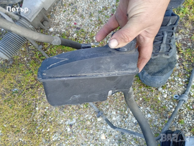 Казанче хидравлично масло Volvo S60 S80 V70 XC70 XC90 30645621, снимка 2 - Части - 53907891