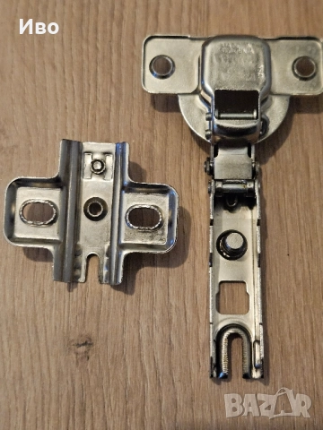 32 броя мебелни панти с основи LAMA, снимка 2 - Други - 52323439