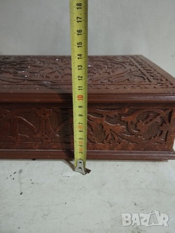 дървена кутия с ажурна декорация, снимка 2 - Антикварни и старинни предмети - 44261417