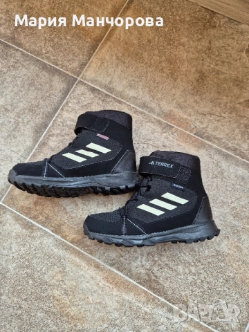 Adidas Terrex размер 35 1/2, снимка 8 - Детски маратонки - 52348573