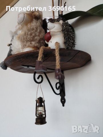 Стенни етажерки, цветарници изработени от дъбов масив с елементи от ковано желязо 