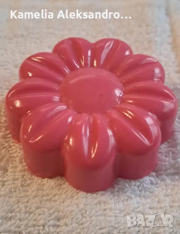 Домашни ръчно изработени ароматни сапуни с естествени съставки с различни форми и цветова, снимка 3 - Козметика за тяло - 49458248