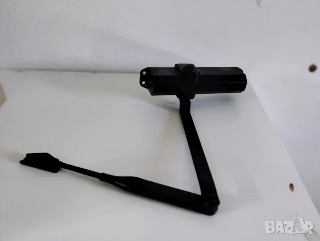 Продавам горен автомат за врата – Dorma TS Compakt, снимка 3 - Други машини и части - 49246415