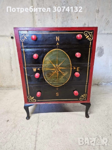 Уникален ръчно рисуван шкаф с морски мотиви