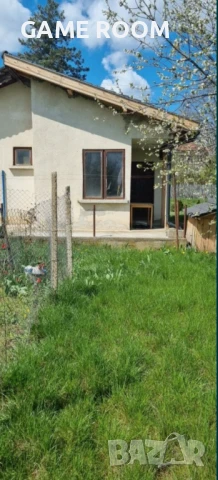Къща  - вила в село средна Смолница на 9 км от Добрич , снимка 2 - Къщи - 51125788