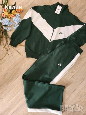 Дамски екипи Nike и Chanel - три цвята - 39€, снимка 2 - Спортни дрехи, екипи - 53306108