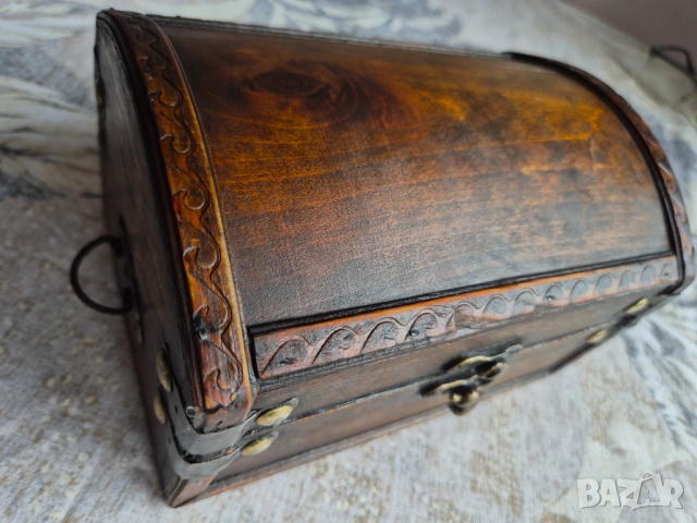 Старо английско дървено сандъче