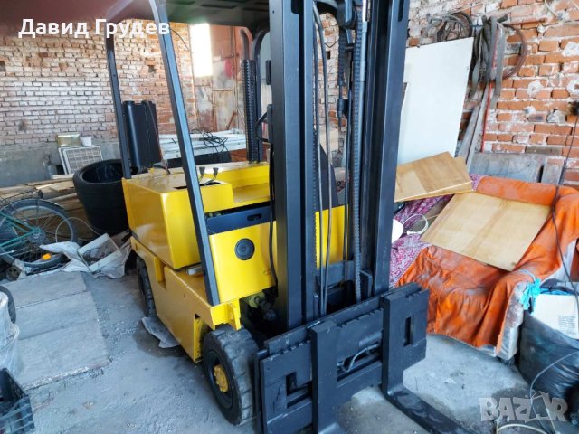 Мотокар Caterpillar V90 Бартер, снимка 3 - Индустриална техника - 42695777