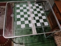 Шах. Маса с стъклен плот и дървени фигурки., снимка 4
