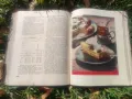 Продавам готварска книга " Книга о вкусной и здоровой пище" 1954 г.,400 страници голям размер .Много, снимка 3