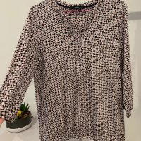 Дамска блуза в размер М, снимка 2 - Блузи с дълъг ръкав и пуловери - 44294978