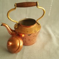 Бронзов чайник с месингова дръжка, снимка 3 - Други ценни предмети - 33770349