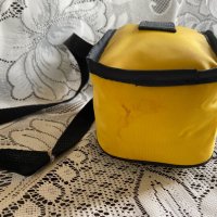 Чанта малка, жълта, PAUL&SHARK, снимка 3 - Чанти - 37967242