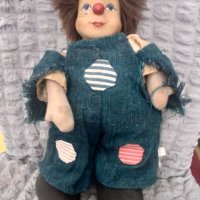 Прекрасна винтич кукла клоун с керамична глава за колекция и ценители цена 20 лв винтидж изработка, снимка 1 - Бойно оръжие - 40130732