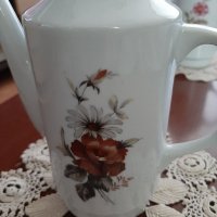 Порцеланов чайник с маркировка, снимка 2 - Аксесоари за кухня - 36724710