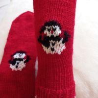 Ръчно плетени дамски чорапи от вълна размер 39, снимка 3 - Дамски чорапи - 44681840