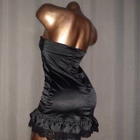 М/L Черна ,еластична сатенена къса рокля, снимка 6 - Рокли - 36744650