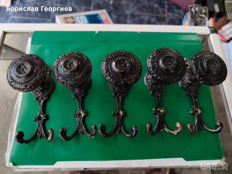 Месингови закачалки пет броя, снимка 1