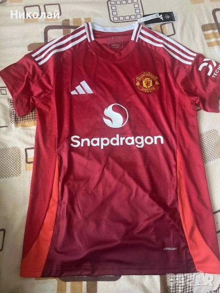 Продава чисто нова футболна тениска на Манчестър Юнайтед сезон 2024/2025, снимка 1