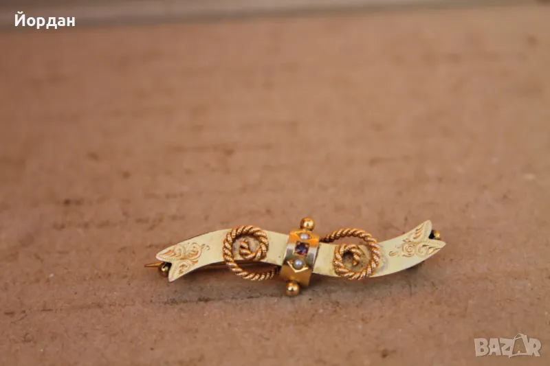 Златна брошка 9 карата, снимка 1