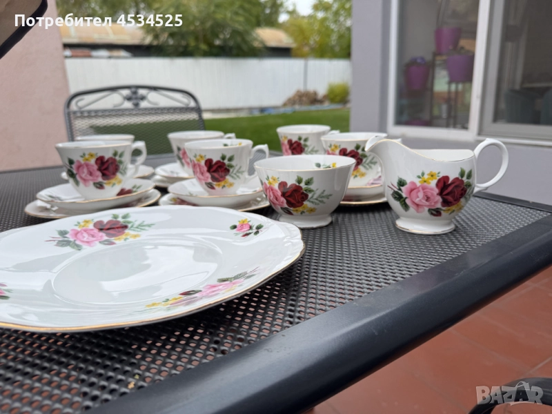 Винтидж английски порцеланов сервиз Gainsborough Bone China B47 “Roses” – 20 части, снимка 1