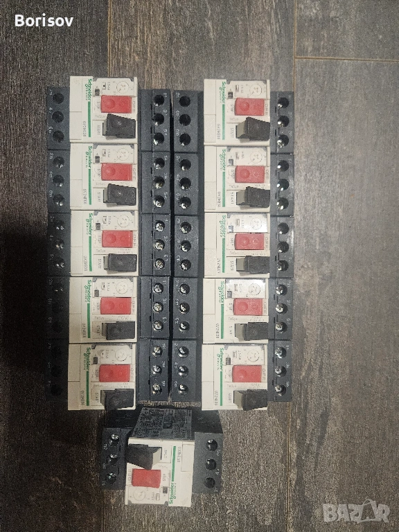 Продавам термомагнитни моторни прекъсвачи  GV2ME08SCHNEIDER ELECTRIC-Изключвател за двигатели., снимка 1