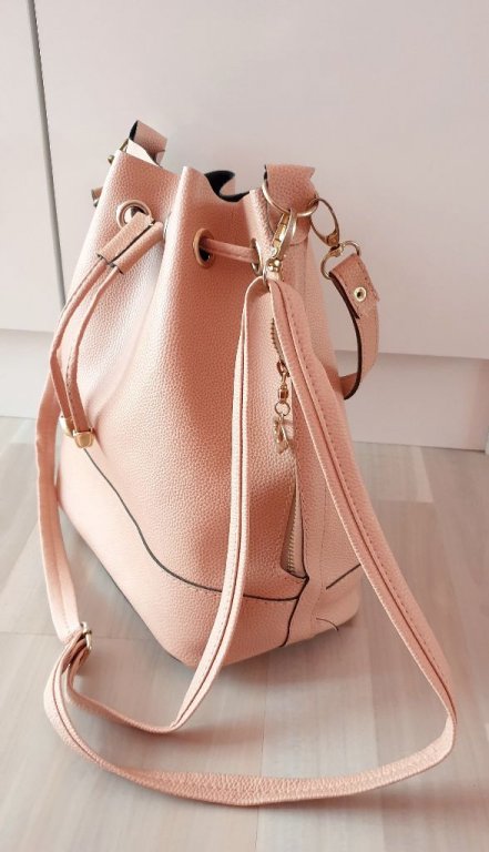 Чанта тип торба розово злато с златисти ципове има две подвижни дръжки в  Чанти в гр. Пловдив - ID32169496 — Bazar.bg