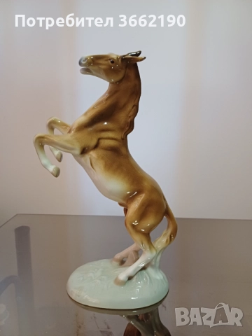 Порцеланов кон Роял Дукс