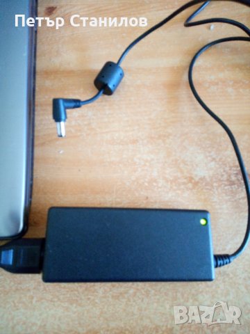 Зарядно за лаптоп Toshiba, снимка 2 - Лаптоп аксесоари - 40058529