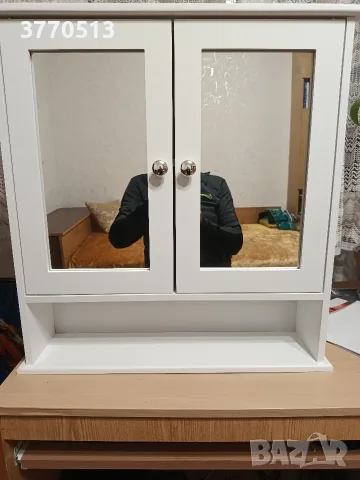 Шкаф за баня с огледало 