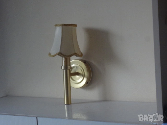 Аплик за стена, снимка 5 - Лампи за стена - 53078648