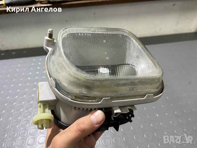 Десен халоген за Mercedes E-class W210 (преди фейса), снимка 2 - Части - 52194147