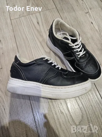 Детски обувки Guess , снимка 4 - Детски обувки - 49468474