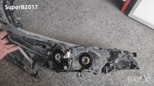 Продавам - оригинални ляв и десен фар за Тойота Корола 2017 г. за части, снимка 5 - Части - 51980593