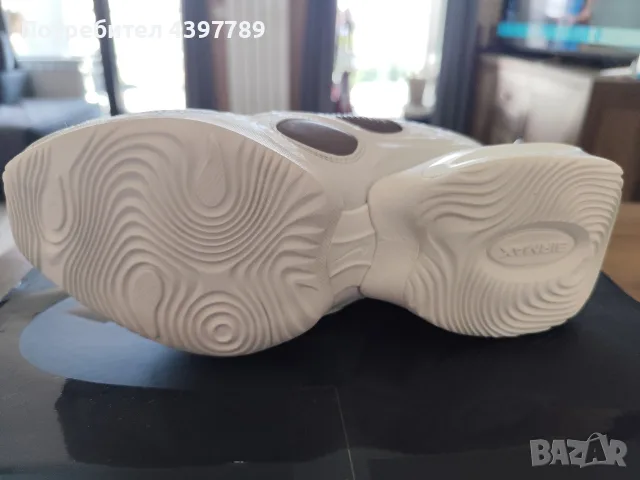 Nike W Air Max Muse 40 номер, снимка 4 - Маратонки - 55876404