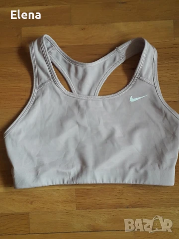 Спортен сутиен Nike