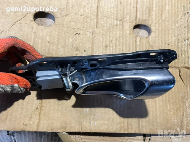 Вътрешна Дръжка Задна Лява Врата 7P5837019 Porsche Cayenne 3.0D 92A/EG22/2012, снимка 2 - Части - 50811845