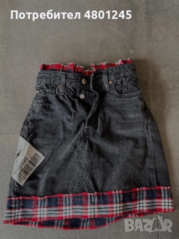 Ефектна деним пола с карирани детайли и висока талия