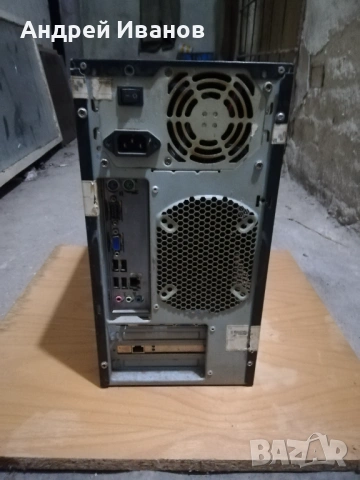 Стар компютър, снимка 2 - Работни компютри - 53923627