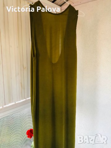 Модерна рокля с открит гръб