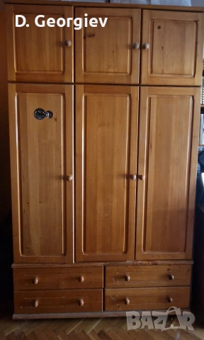 Гардероб - трикрилен чамов