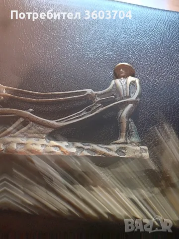 месингова статуетка, снимка 1