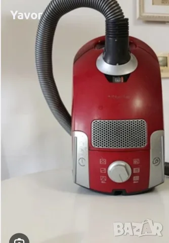 Прахосмукачка MIELE 1800W , модел S4210, снимка 2 - Прахосмукачки - 56464340